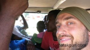 Weiterfahrt im Minibus