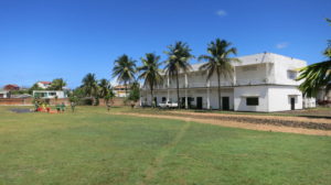 sambava-bei-naturavanilla-hauptgebaude