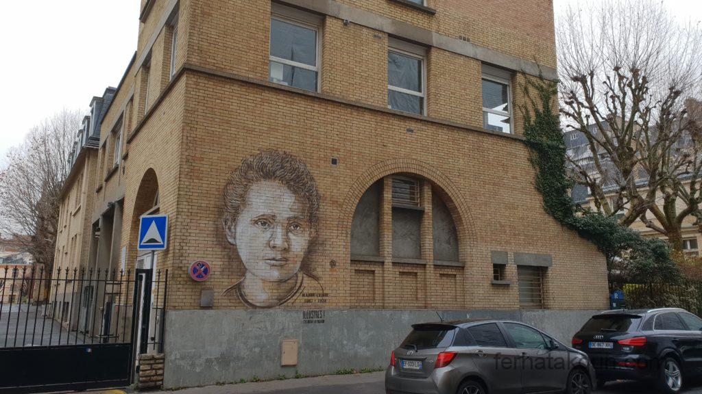 Street Art Marie Curie