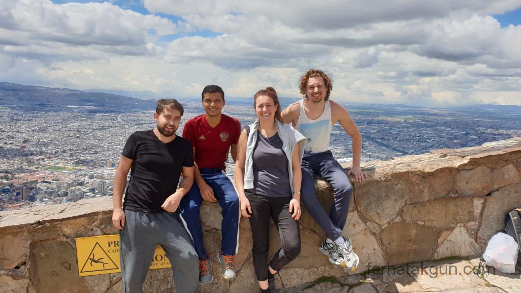 Bogota - Monserrate am Gipfel mit Gruppe