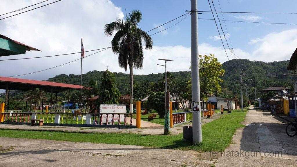 Puerto Obaldia - Auf dem Weg zum Flughafen