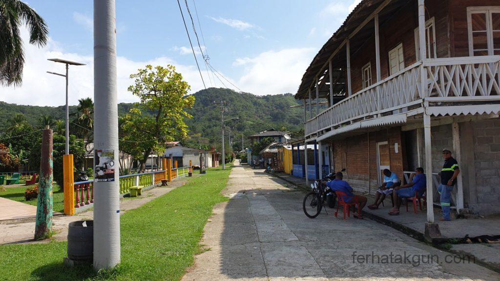 Puerto Obaldia - Auf dem Weg zum Flughafen