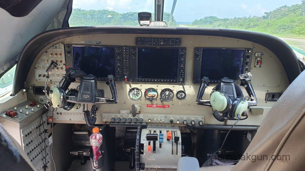 Puerto Obaldia - Cockpit
