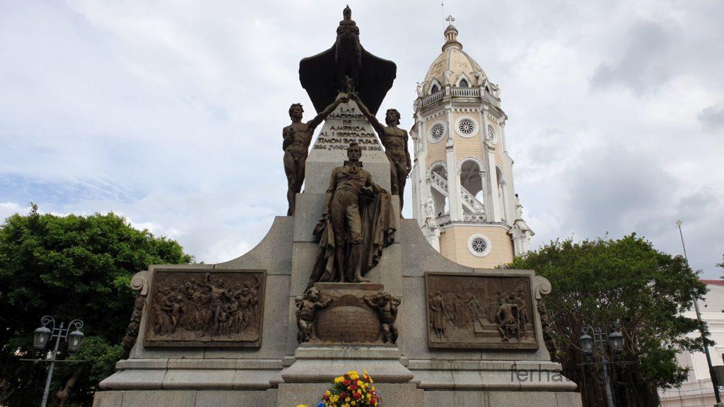 Panama City - Denkmal in Casco Viejo