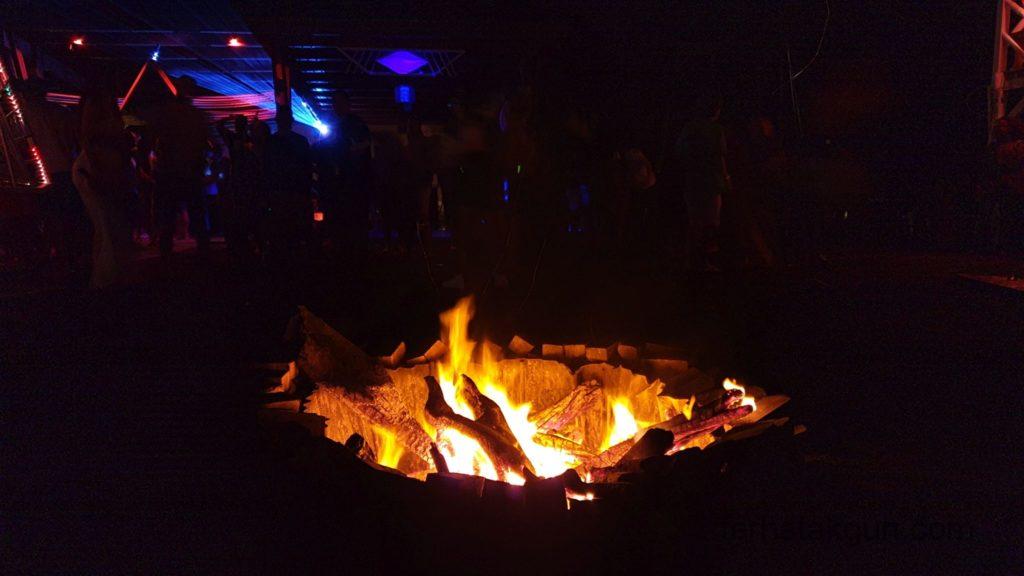 Pedasi - Colors of Light - Electro Musik und Feuer