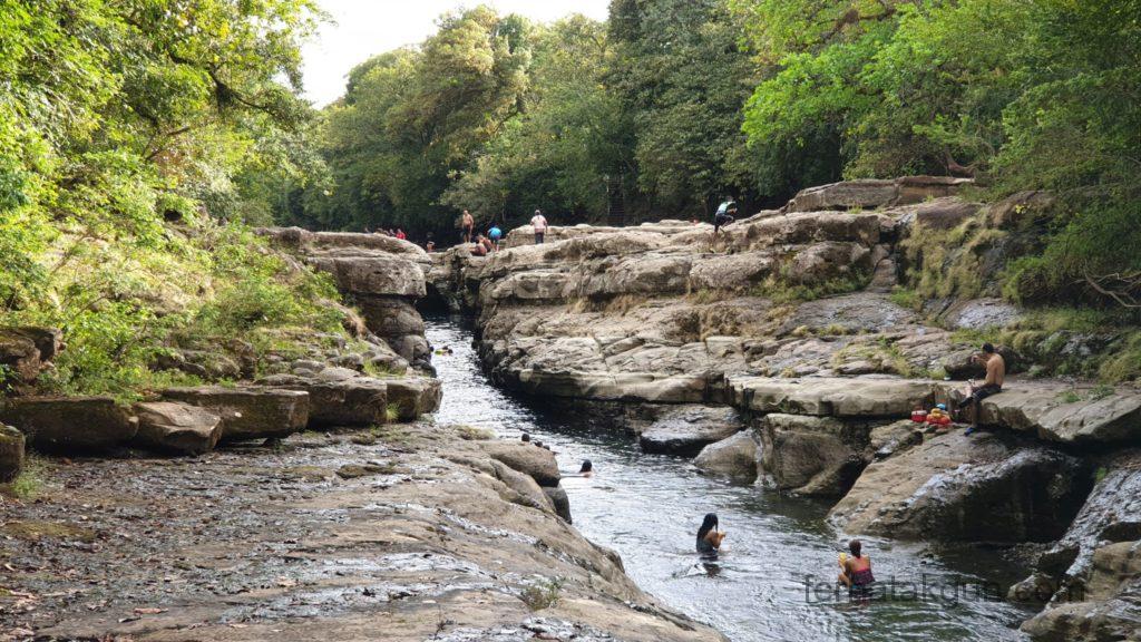 Los Cangilones De Gualaca - Becken zwischen den Felsen