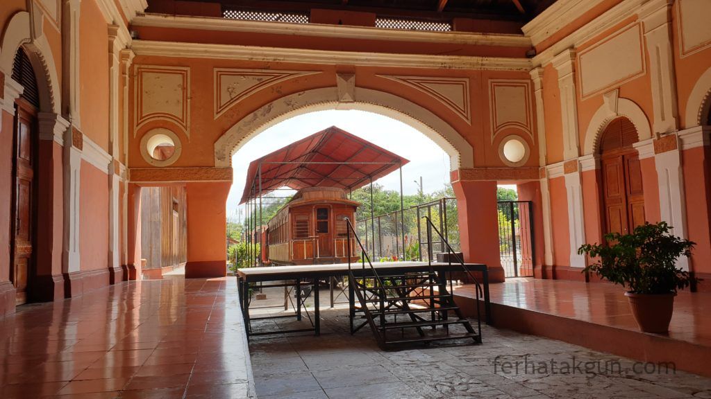 Granada - Alter Bahnhof - Zug