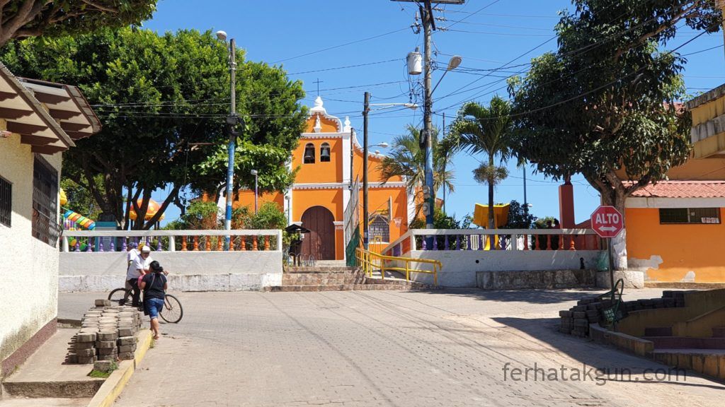 Nicaragua - Catarina - Iglesia Catolica